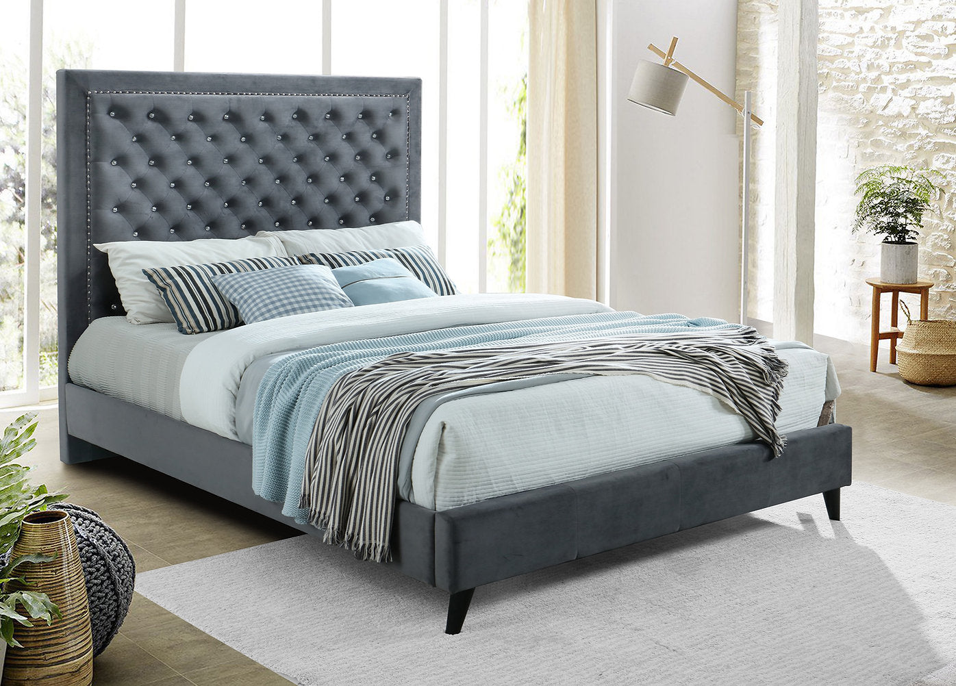 IF-5680 Lit rembourré à boutons gris avec détails de strass et de clous, avec support de matelas inclus