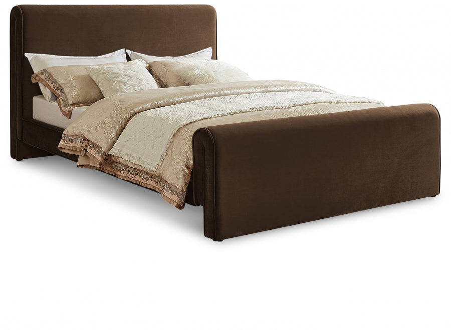 Lit king size en velours Sloan