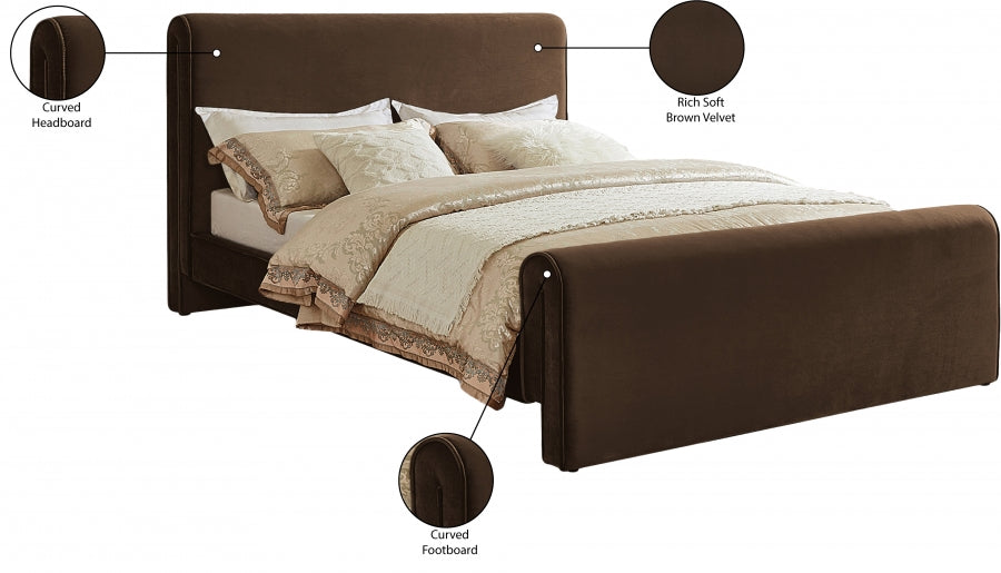 Lit king size en velours Sloan