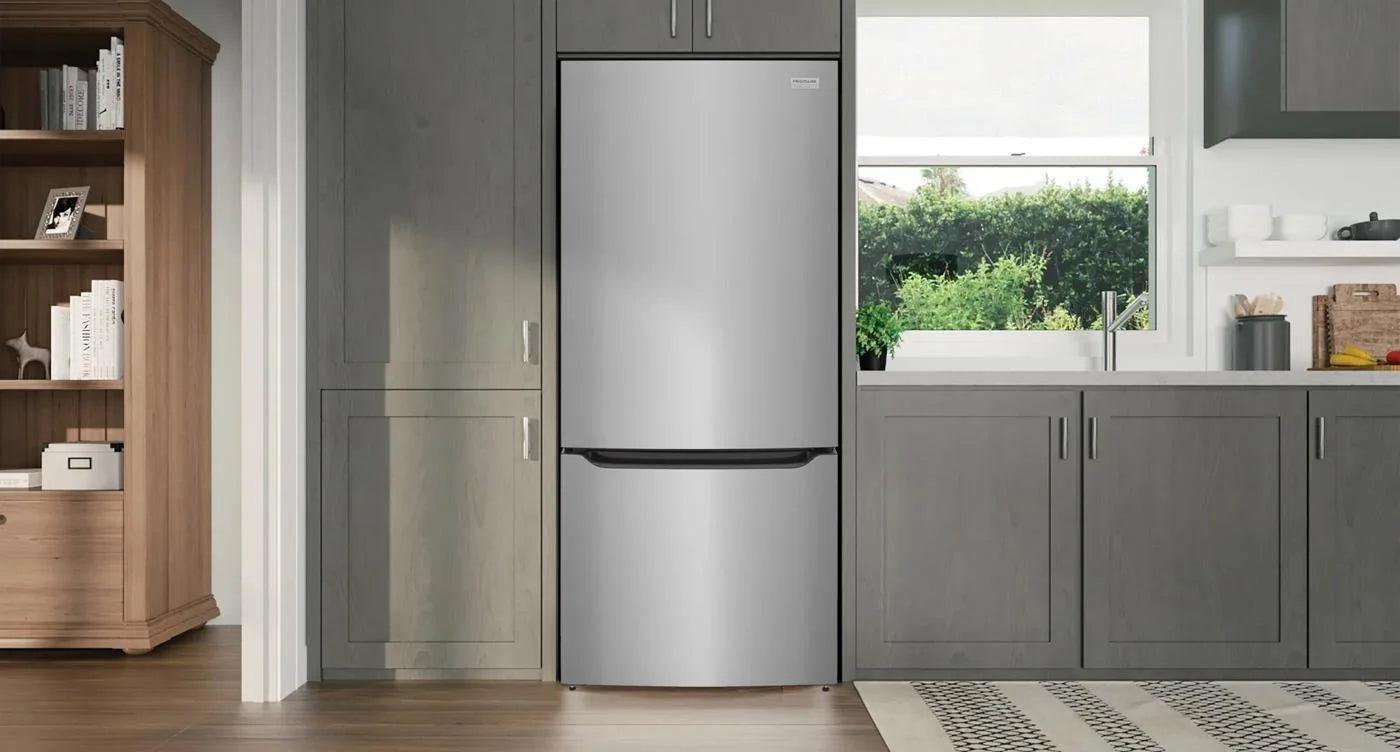 Réfrigérateur Frigidaire Gallery 30" 20,3 pi³ Congélateur au bas en acier inoxydable anti-traces GRBN2012AF