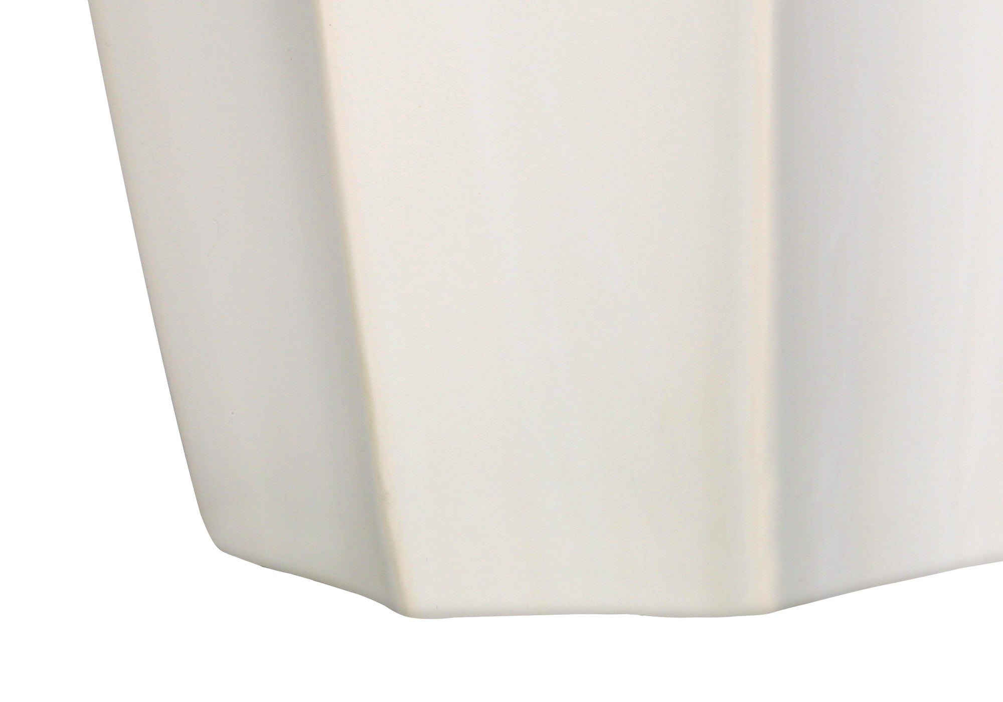 LIGHTING - 27"H TABLE LAMP CREAM CERAMIC / IVORY SHADE