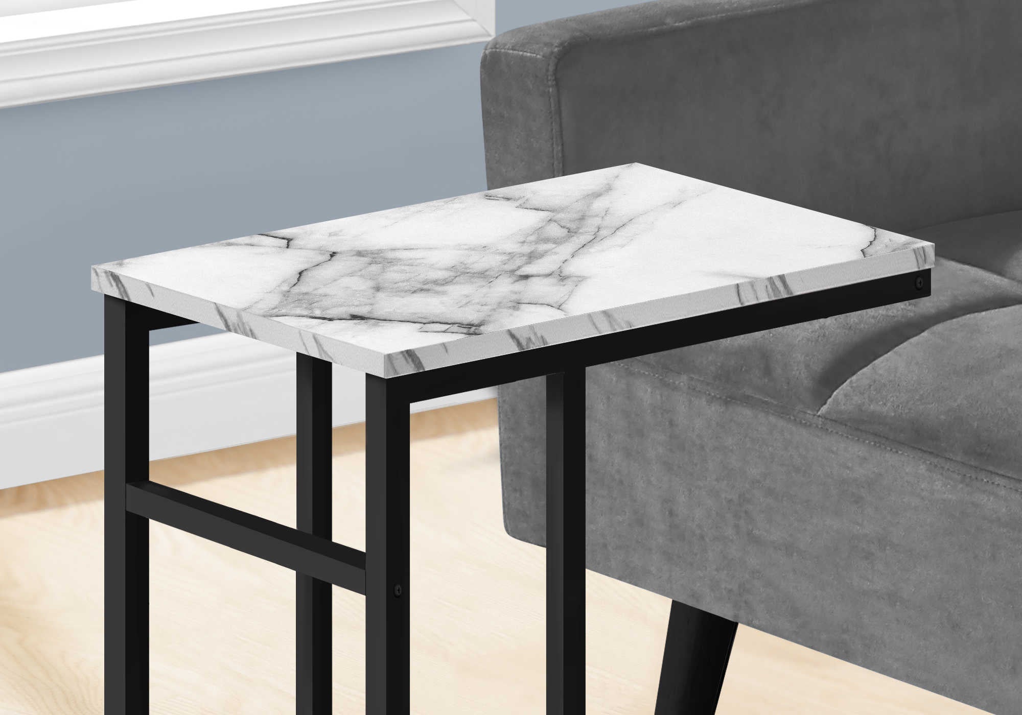 TABLE D'APPOINT - 24"H / MARBRE BLANC / METAL NOIR ( Meuble Mtl )