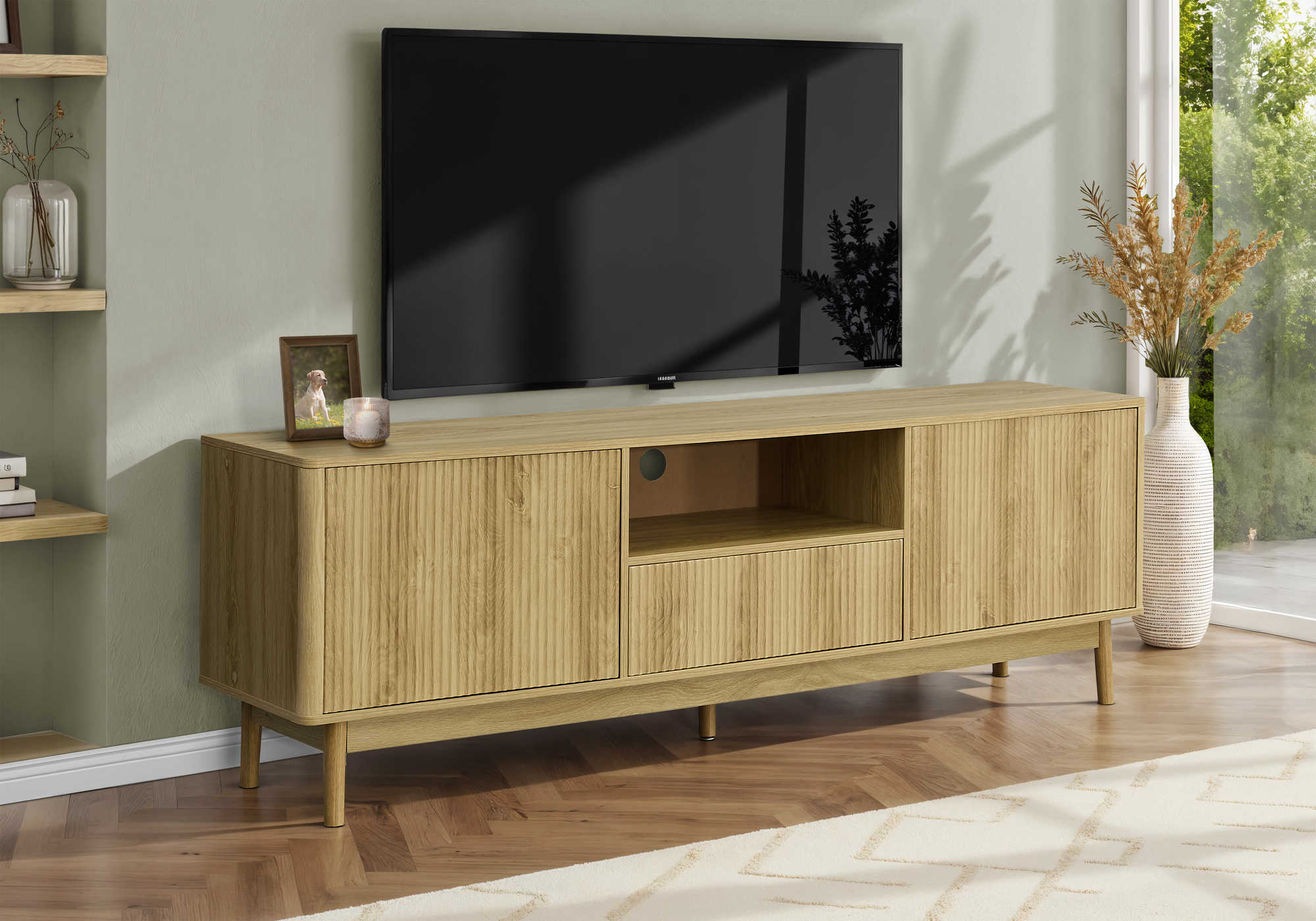 Meuble TV Monarch I 2834 — 183 cm, noyer clair