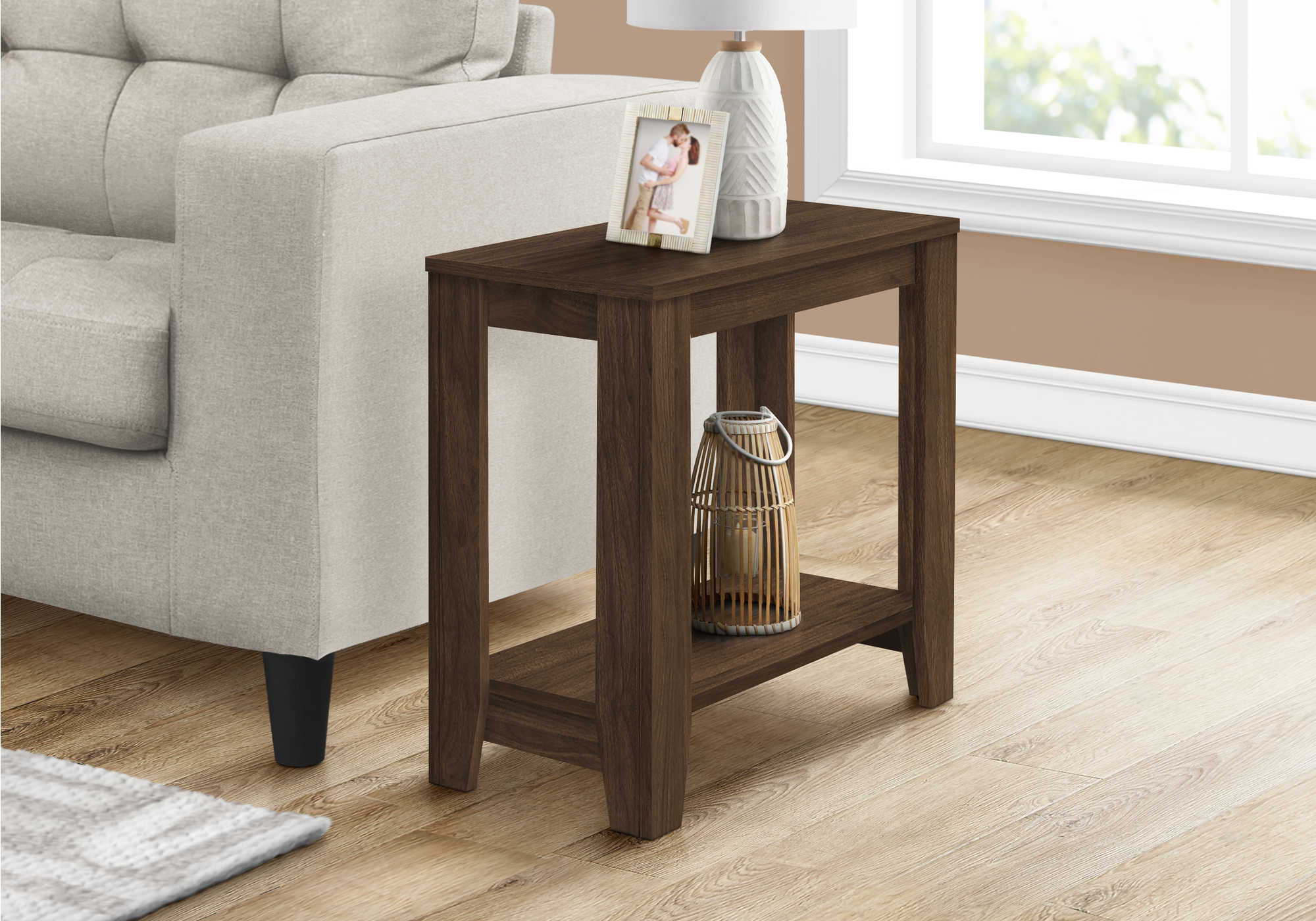 TABLE D'APPOINT - 22"H / NOYER FONCÉ  ( Meuble Mtl )