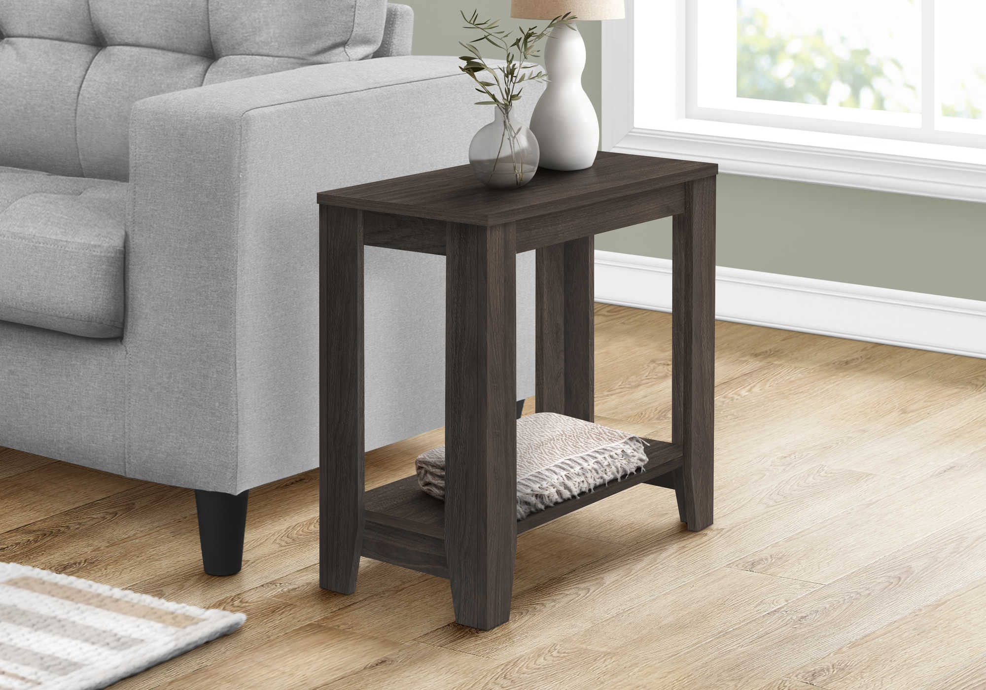 TABLE D'APPOINT - 22"H / CHENE BRUN ( Meuble Mtl )