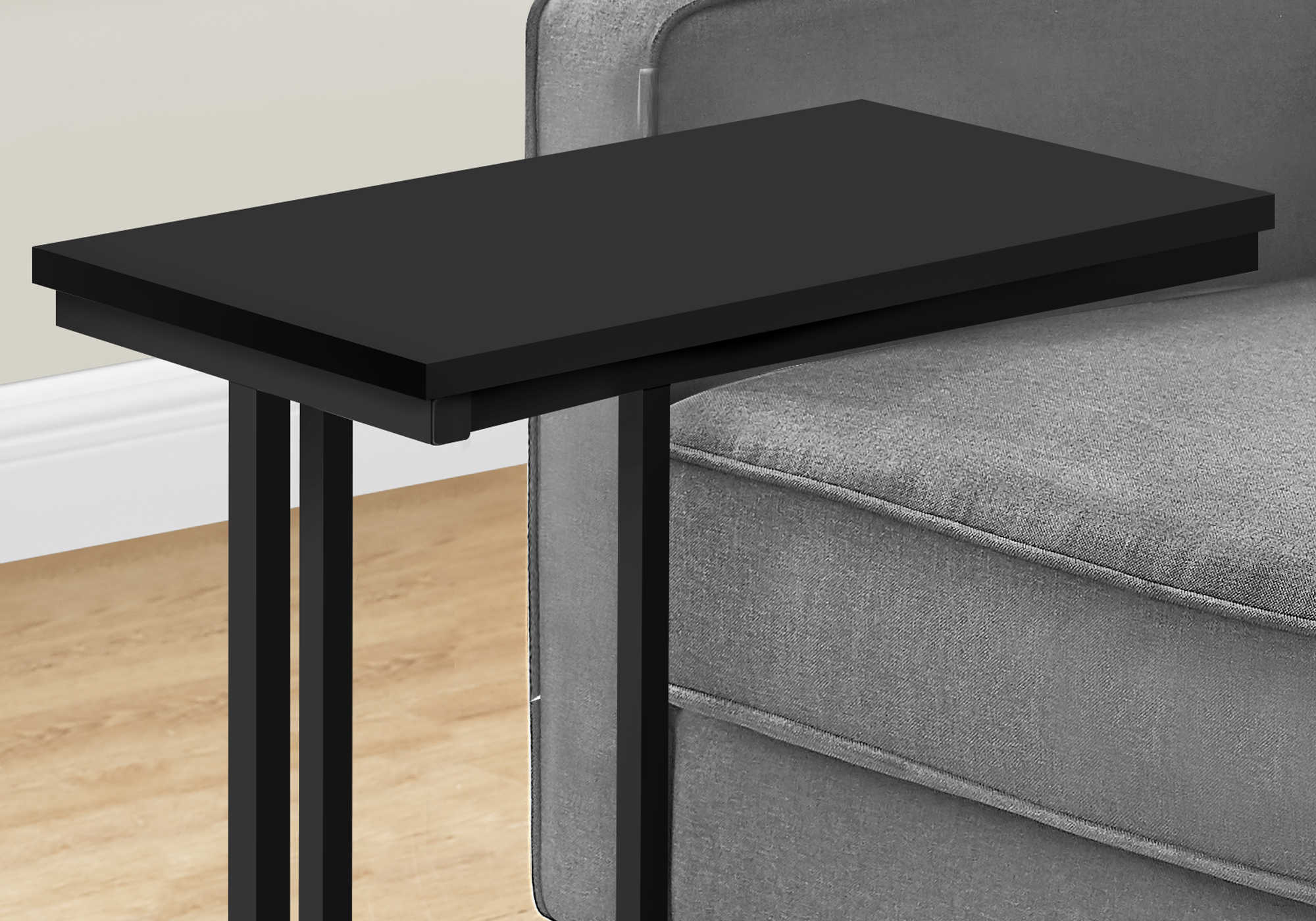 TABLE D'APPOINT - 25"H / NOIR / METAL NOIR ( Meuble Mtl )