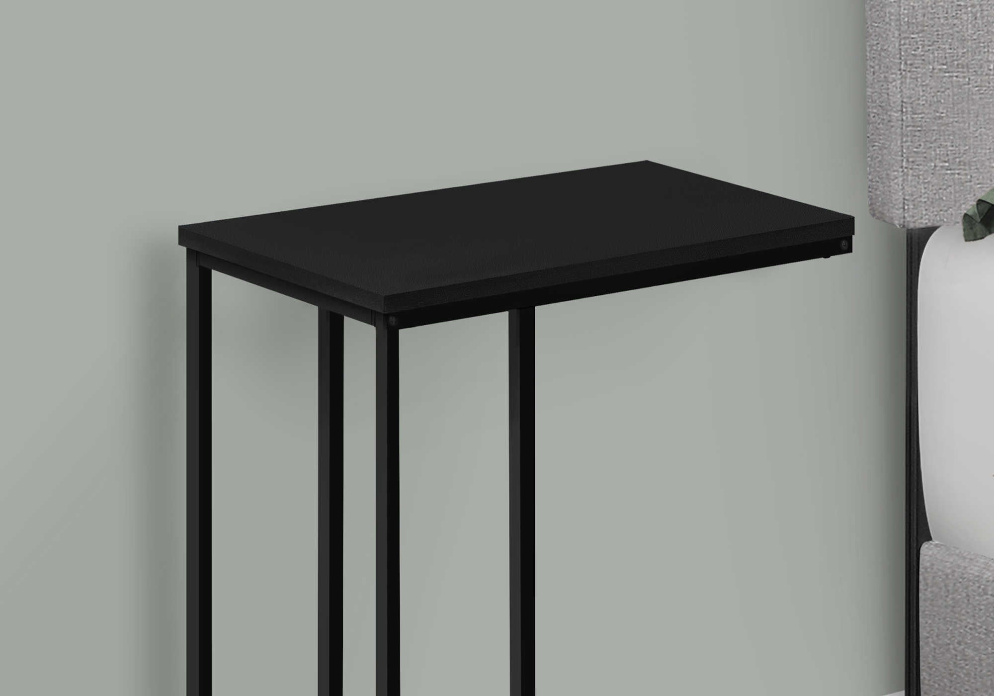 TABLE D'APPOINT - 25"H / NOIR / METAL NOIR ( Meuble Mtl )