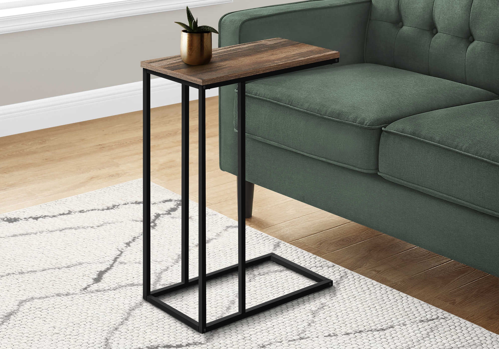 TABLE D'APPOINT - 25"H / RECUPERATION BRUN / METAL NOIR ( Meuble Mtl )