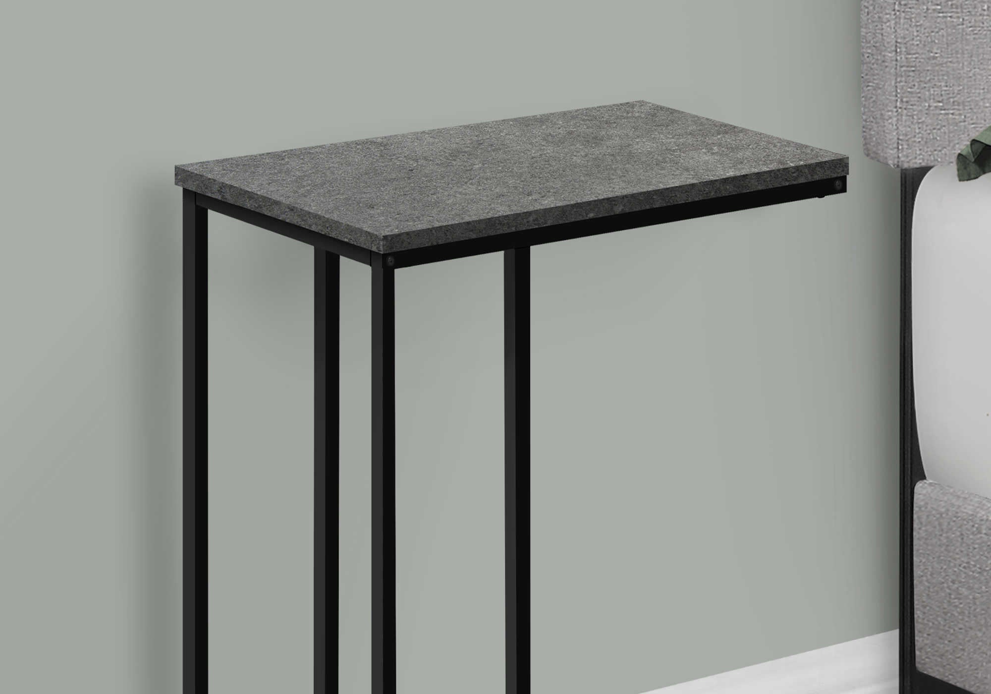 TABLE D'APPOINT - 25"H / ASPECT PIERRE GRIS / METAL NOIR ( Meuble Mtl )