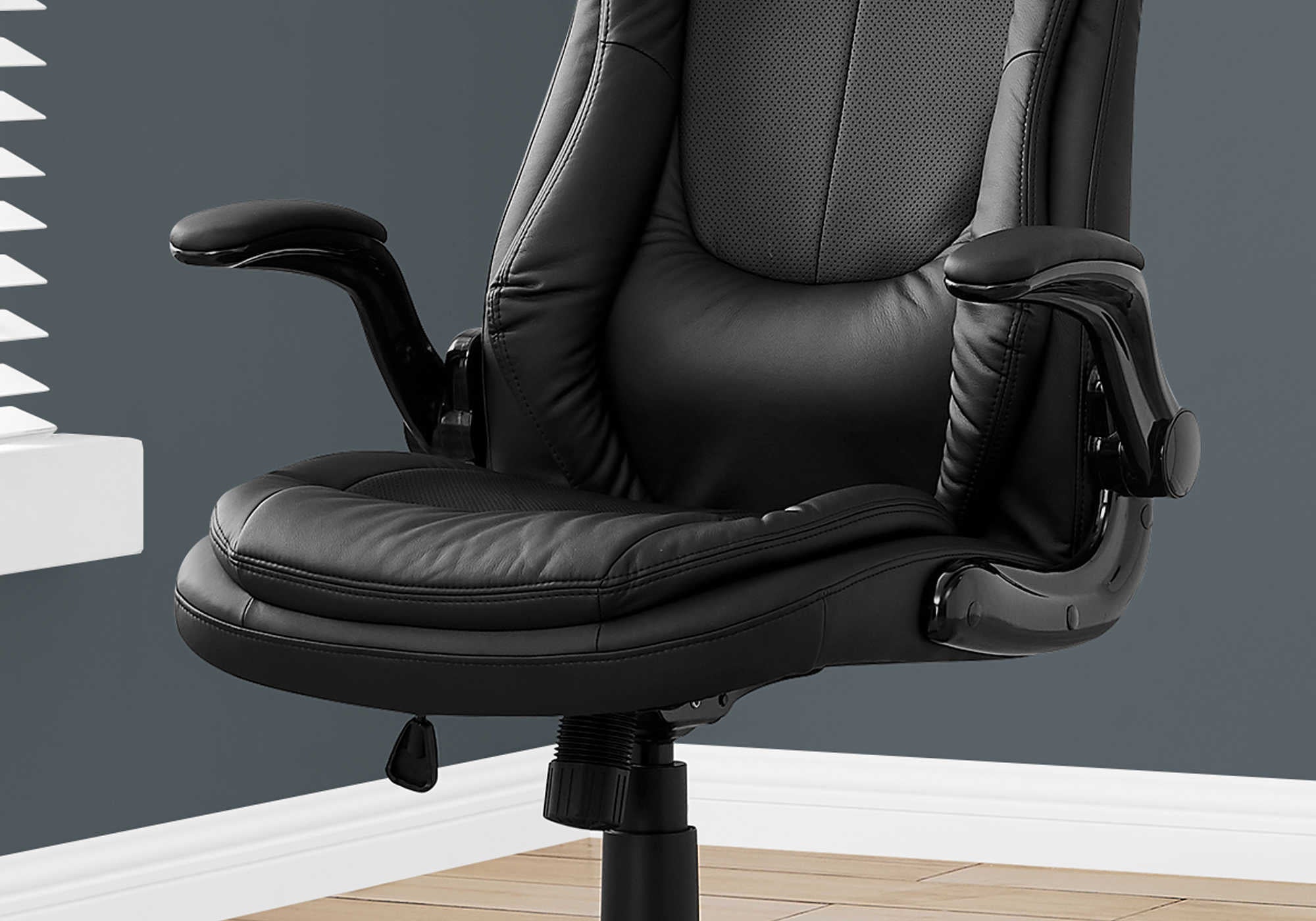 CHAISE DE BUREAU - SIMILI-CUIR NOIR / DOSSIER HAUT EXECUTIVE ( Meuble Mtl )