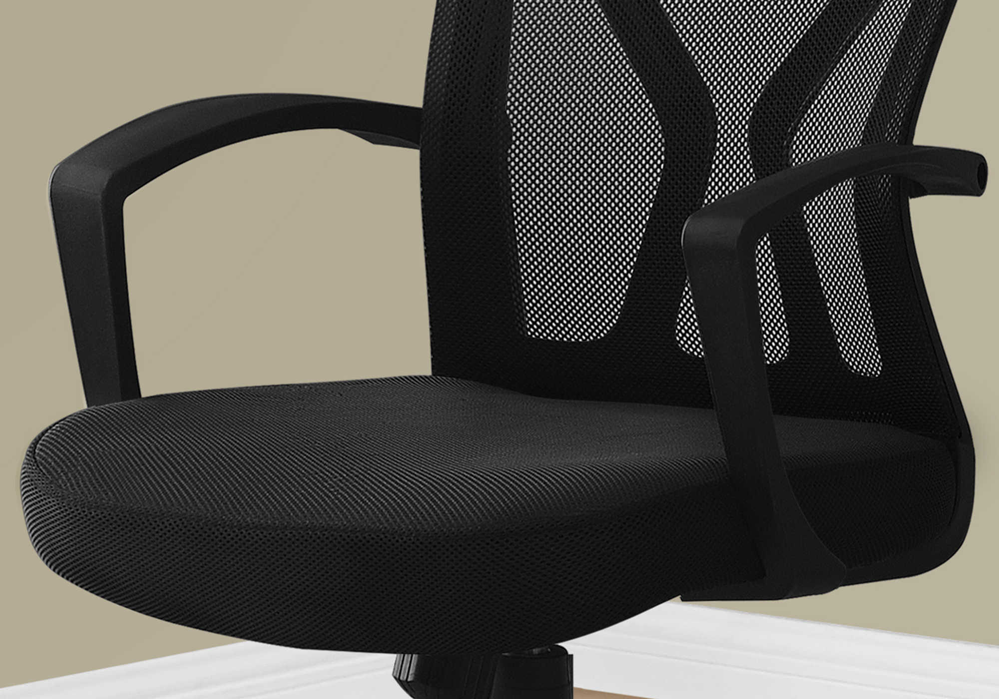 CHAISE DE BUREAU - NOIR / PIETEMENT NOIR SUR ROULETTES ( Meuble Mtl )