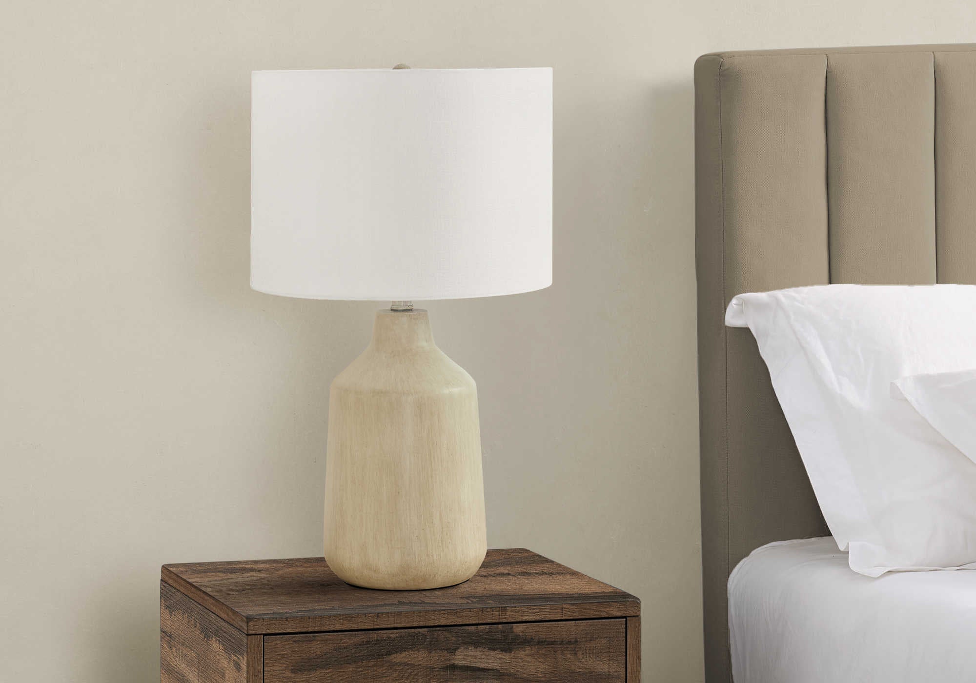 ÉCLAIRAGE - LAMPE DE TABLE 24"H BÉTON BEIGE / ABAT-JOUR IVOIRE