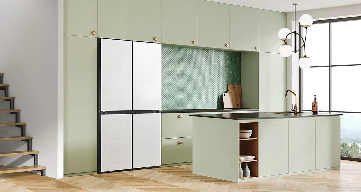 Samsung Réfrigérateur BESPOKE RF23DB9600 | 36" 4 portes en verre blanc