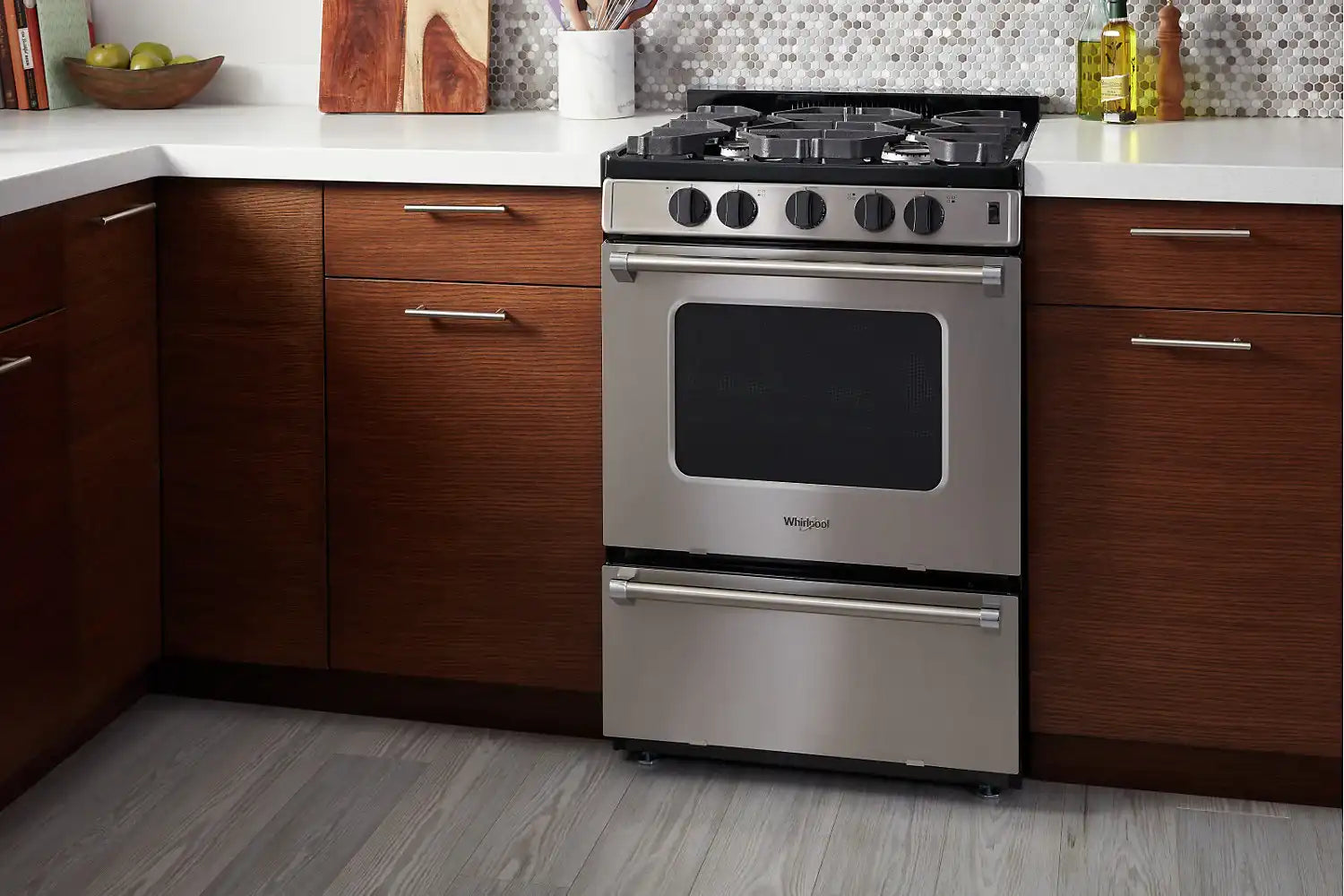 Cuisinière Whirlpool 24" 3 pi³ Gaz Inox Brûleurs Scellés et AccuSimmer WFG500M4HS