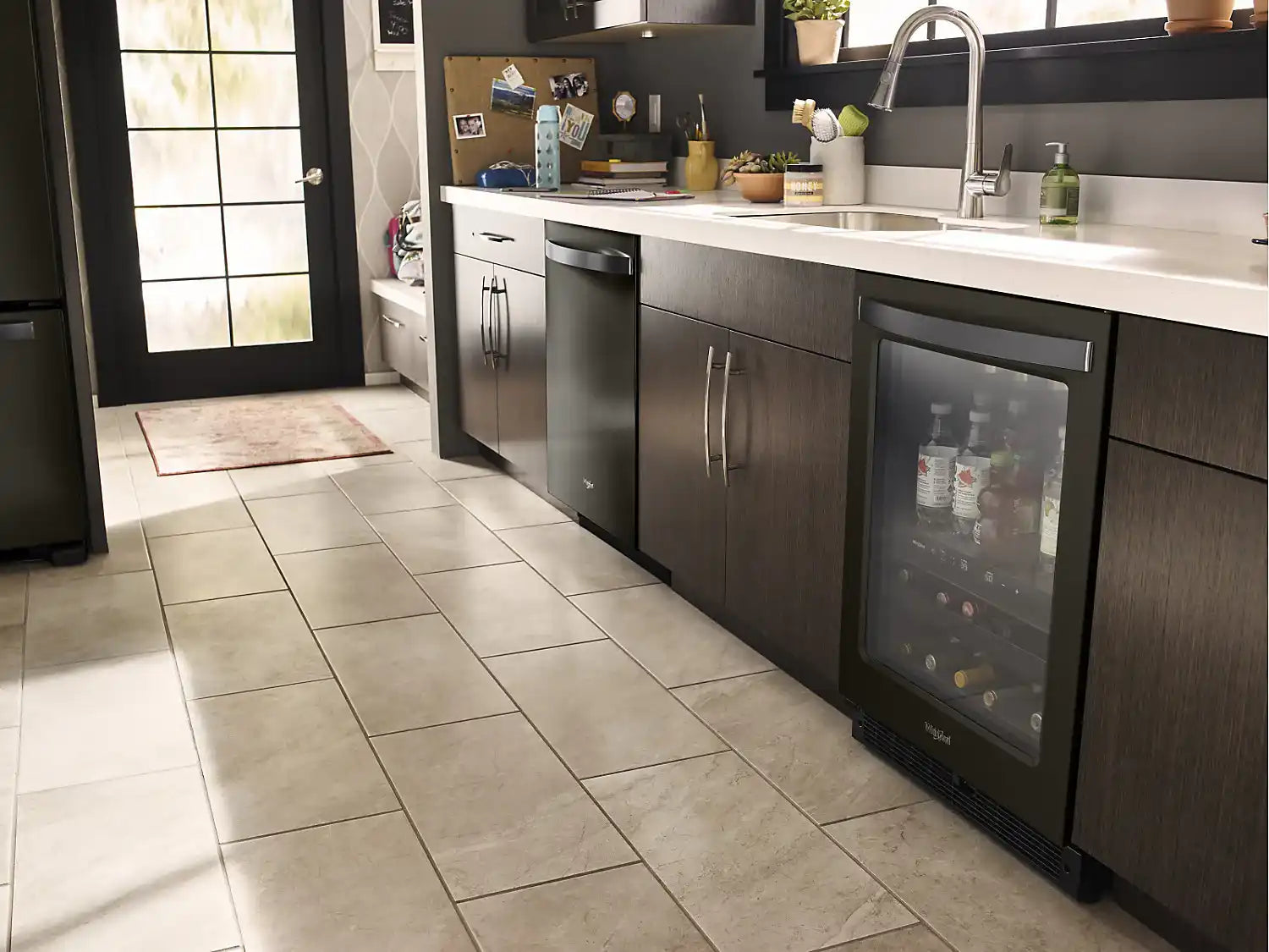 Refroidisseur à vin Whirlpool WUB50X24HV en acier inoxydable noir à 2 zones de 24 po