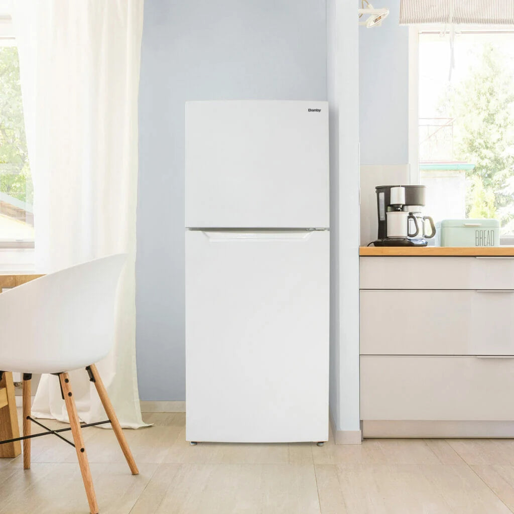 Réfrigérateur Danby 10 pi³ avec Congélateur en Haut, 24", sans Givre