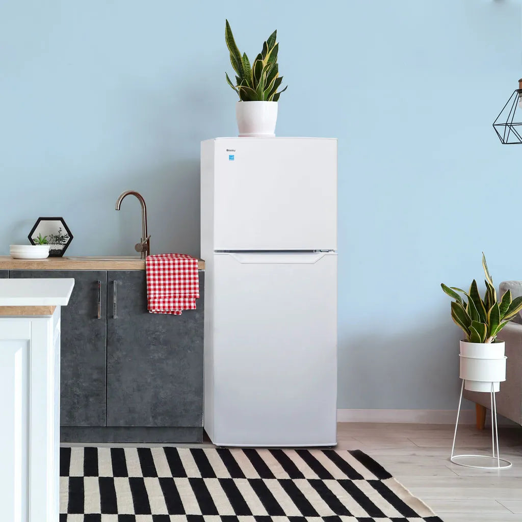 Réfrigérateur-congélateur supérieur Danby de 11,6 pi³ et 24" sans givre