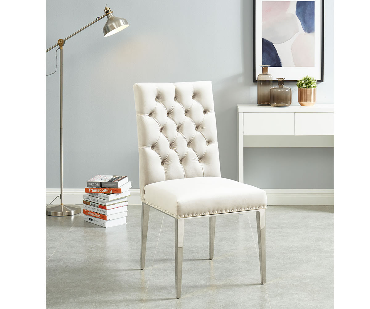 Chaises Regan (2 par boîte) ( Meuble Mtl )
