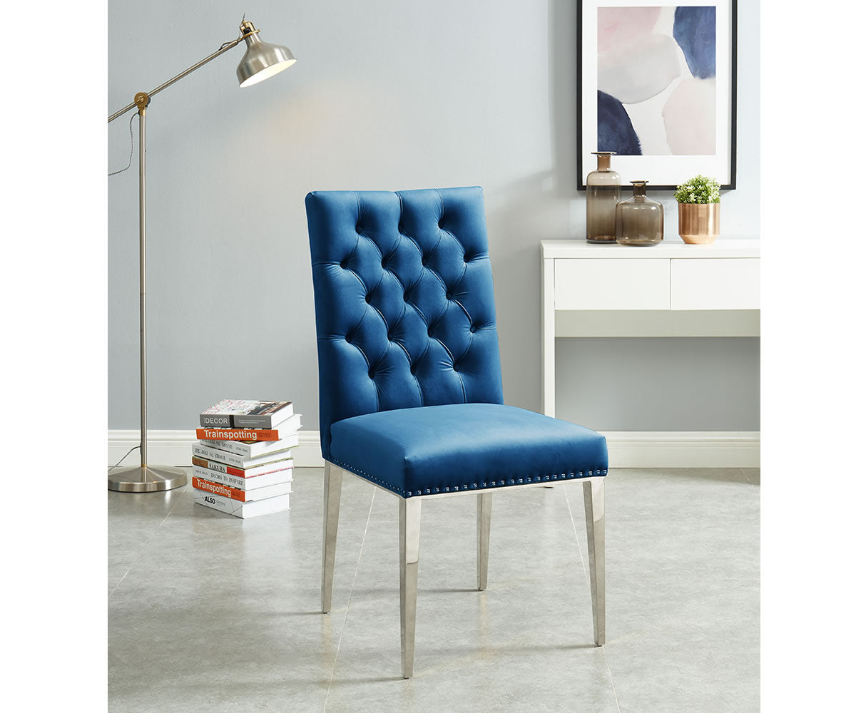 Chaises Regan (2 par boîte) ( Meuble Mtl )