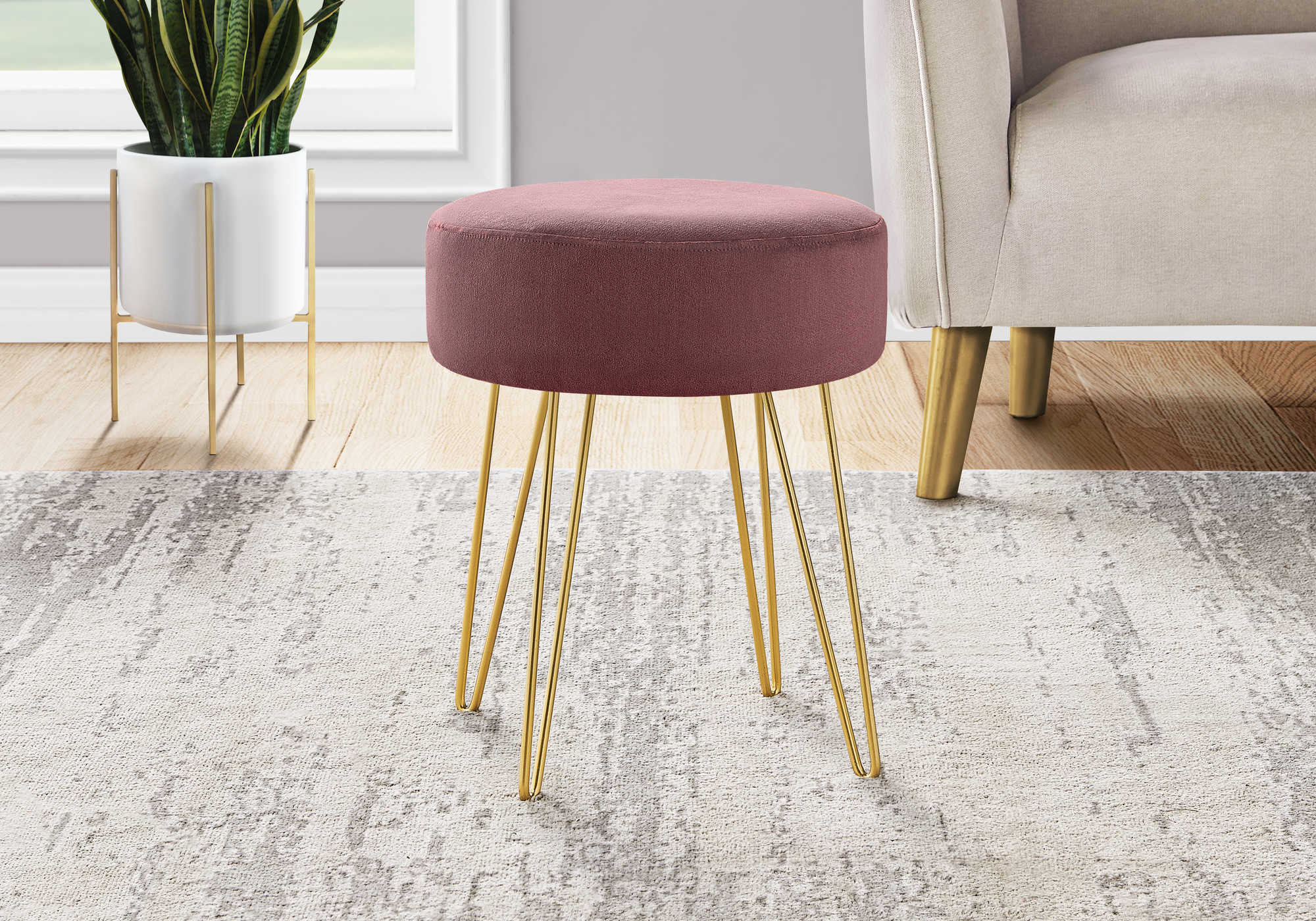 Pouf – tissu prune / pieds en métal doré :I 9001