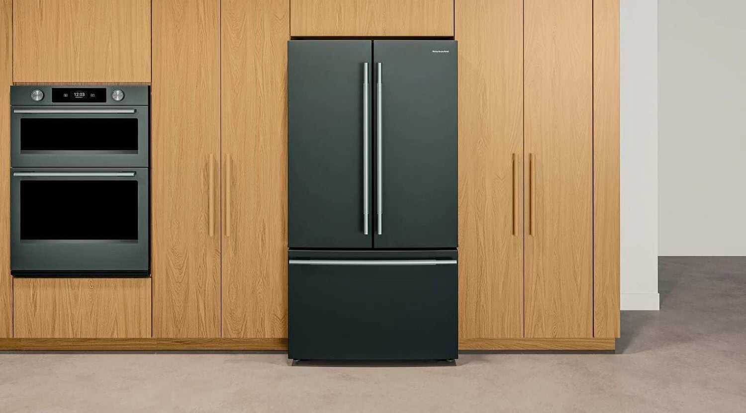 Réfrigérateur KitchenAid 36" 24 pi³ Portes Françaises Minerai Noir Prof. Comptoir KRFC236SBE