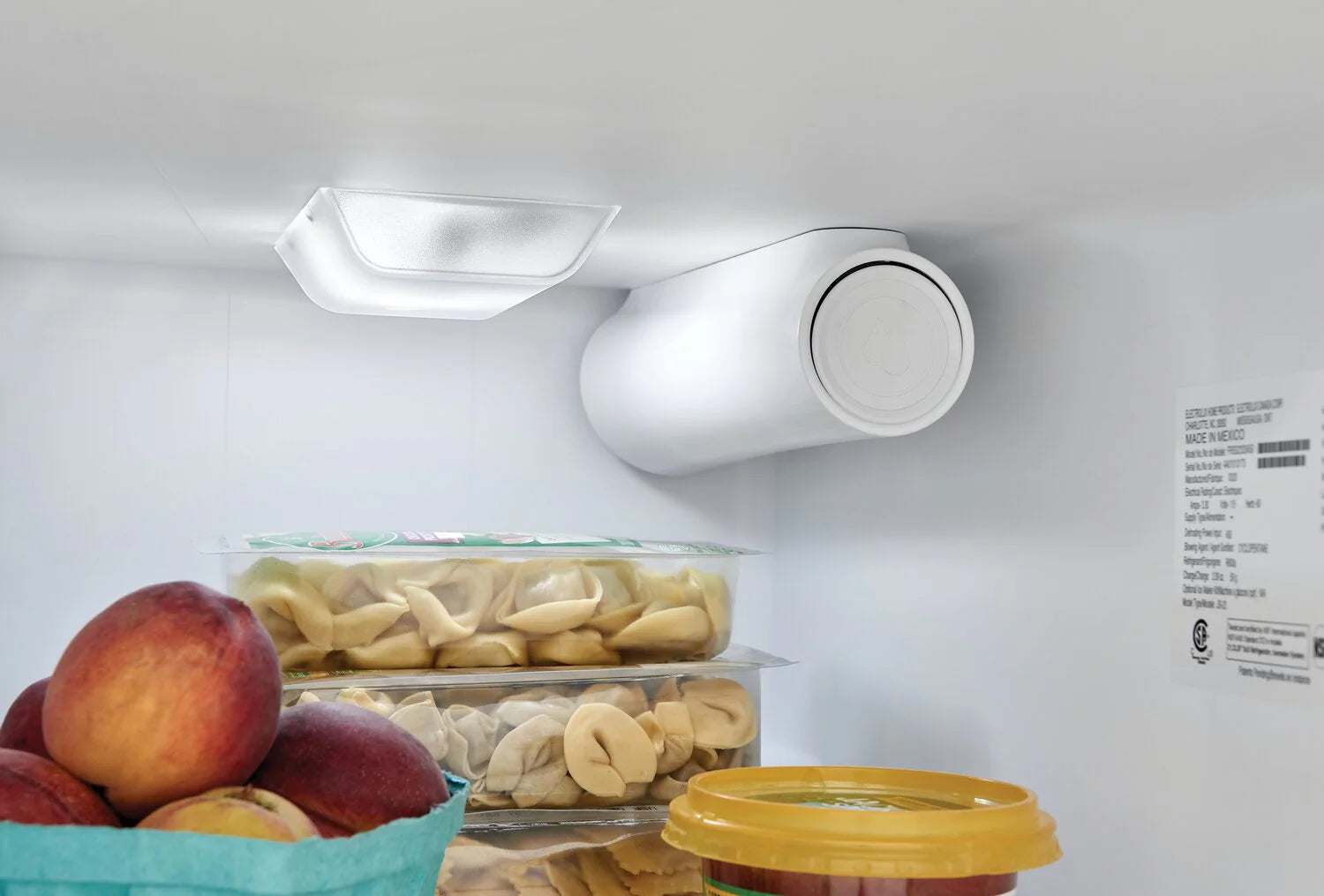 Frigidaire Réfrigérateur côte-à-côte de 33 po, 22,3 pi³ en acier inoxydable avec distributeur d'eau et de glaçons FRSS2323AS