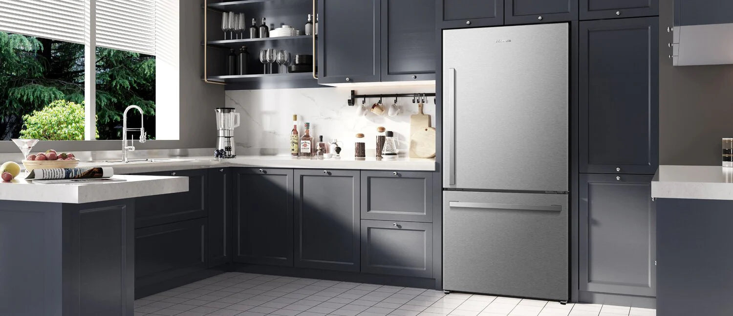 Réfrigérateur Hisense 22,3 pi³ Congélateur Bas Acier inoxydable 31 po