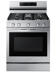Cuisinière à gaz Samsung 30" 6 pi³ avec convection véritable et friture à air en inox NX60A6711SS