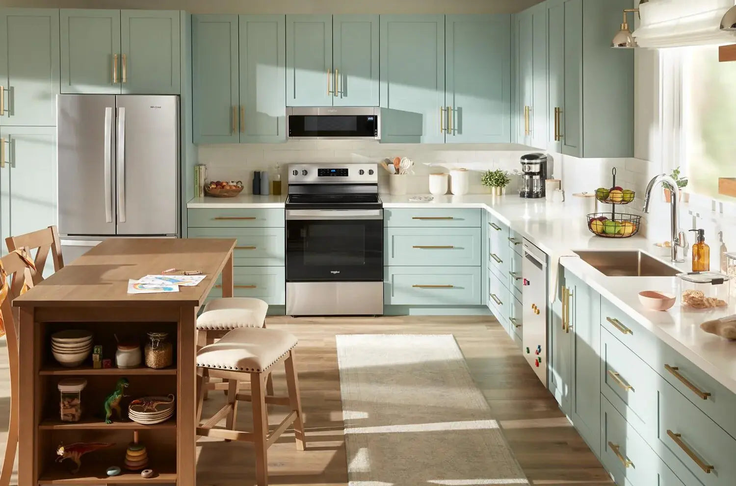 Cuisinière électrique Whirlpool 30" 5,3 pi³ en inox anti-traces à 5 éléments YWFES3330RZ