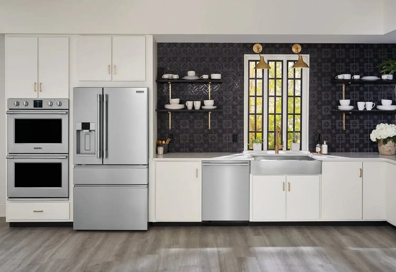 Réfrigérateur Frigidaire Professional 36" 21,8 pi³ 4 Portes Françaises Inox PRMC2285AF