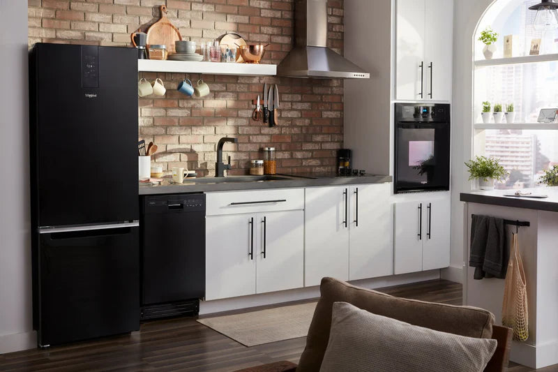 Réfrigérateur Whirlpool 13 pi³ Congélateur Bas 24" Blanc