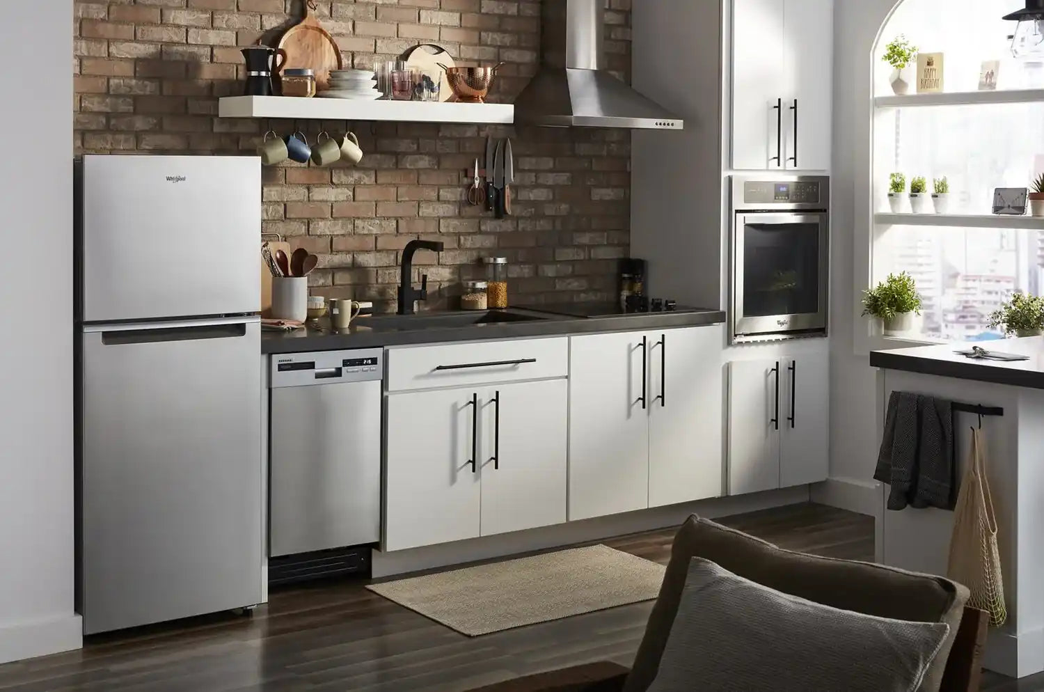 Réfrigérateur Whirlpool WRT112CZJZ inox résistant traces de doigts 24 po 11,6 pi³
