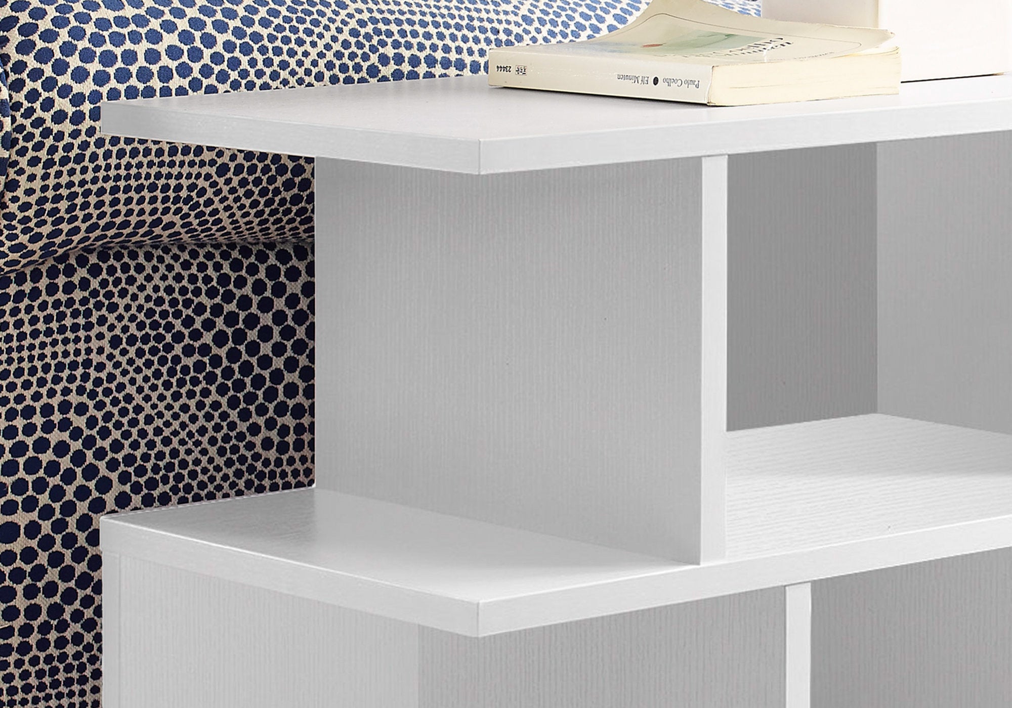 TABLE D'APPOINT - 24"H / BLANC