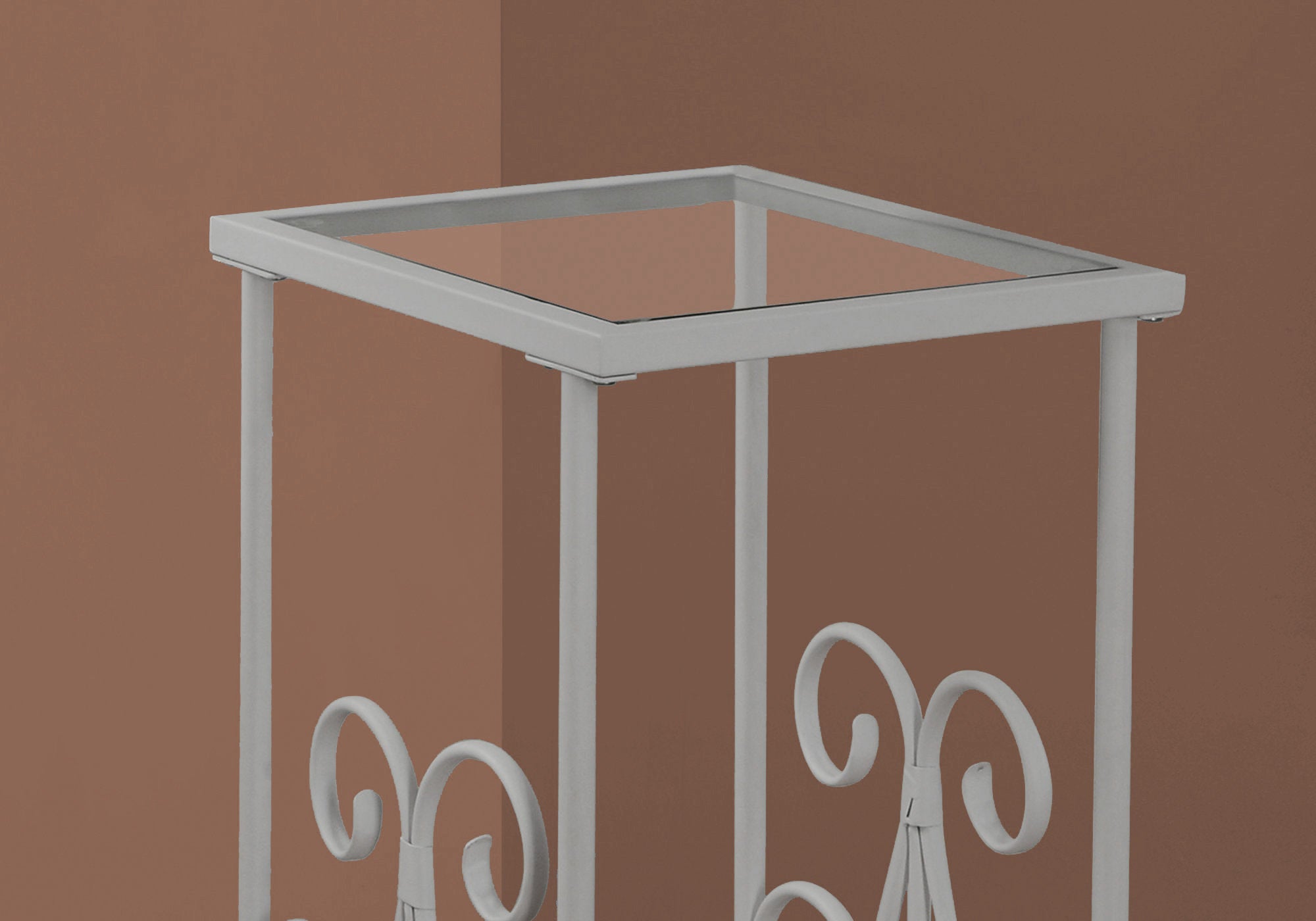 TABLE D'APPOINT - 30"H / METAL ARGENT AVEC VERRE TREMPE