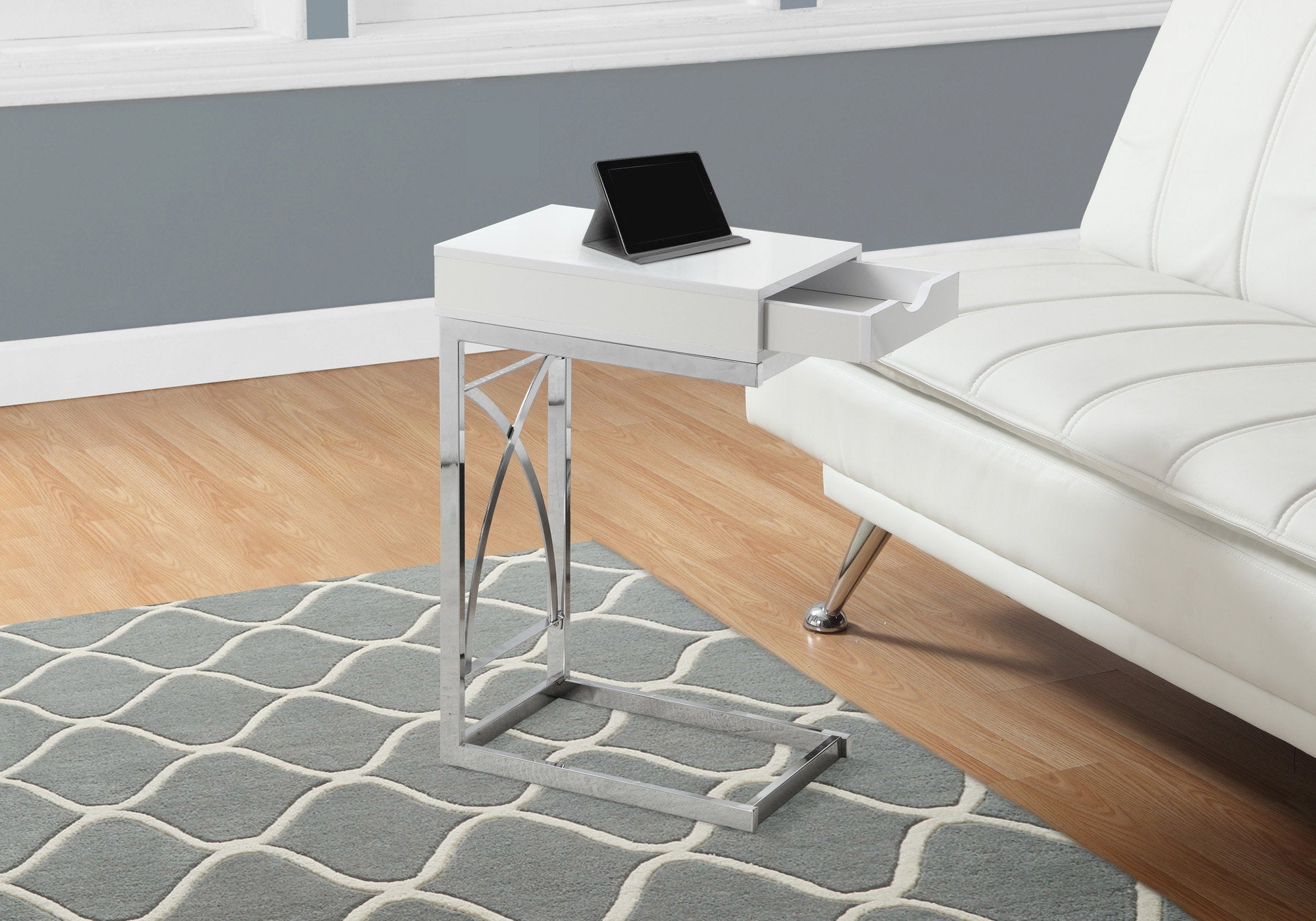 TABLE D'APPOINT - METAL CHROME / BLANC BRILLANT AVEC UN TIROIR
