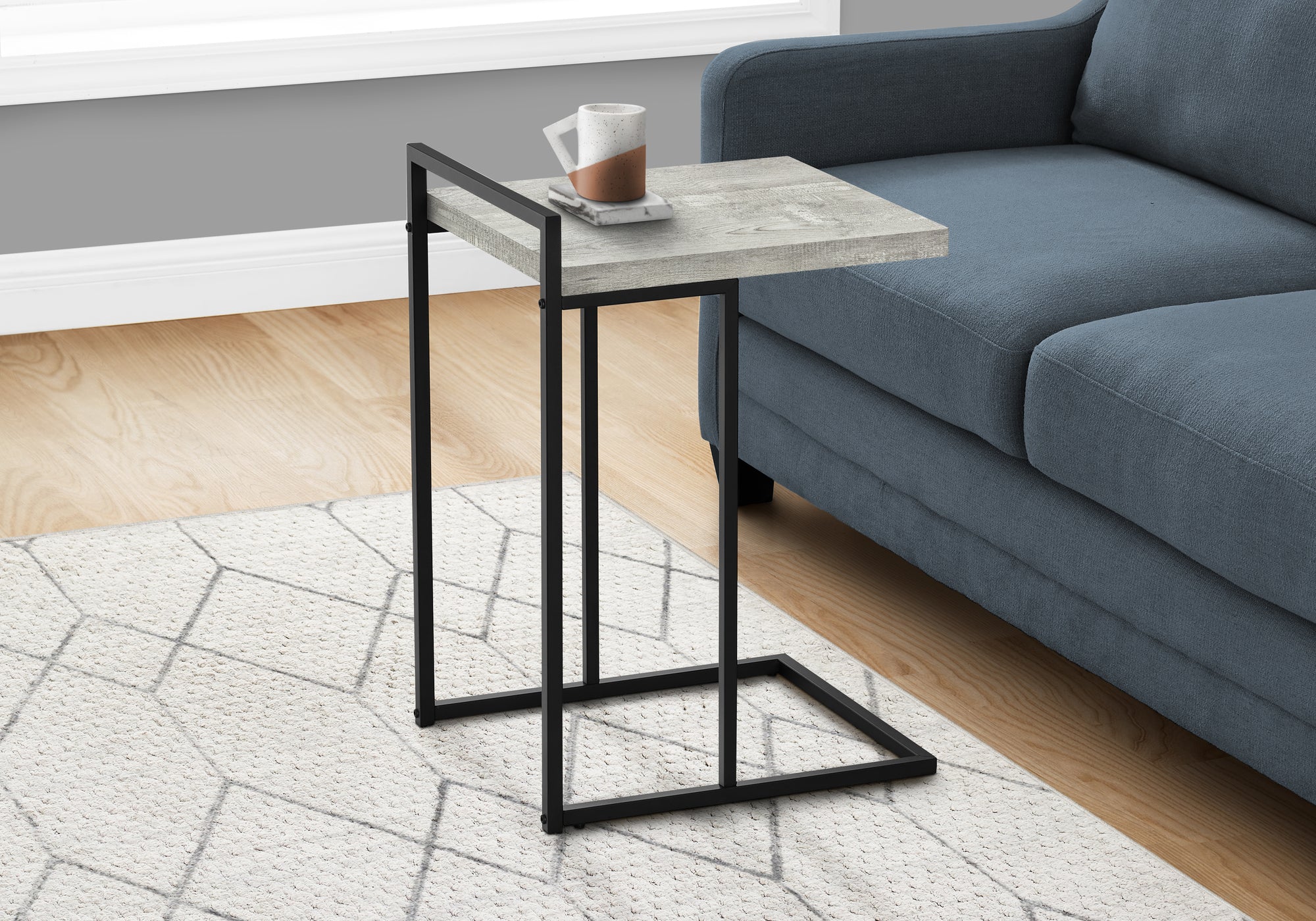 TABLE D'APPOINT - 25"H / BOIS DE RÉCUPÉRATION GRIS / MÉTAL NOIR